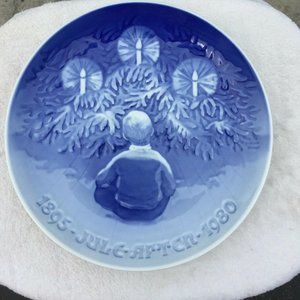 B & G Bing & Grondahl Vintage 1980 Happiness Over The Yule Tree Christmas Plate